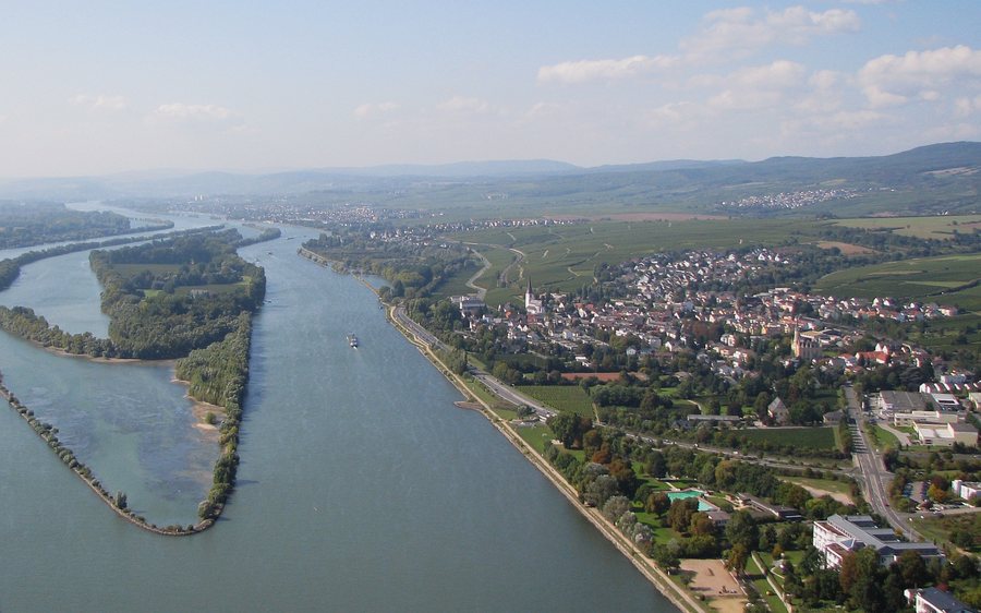 Erbach with Mariannenaue aerial view, Rheingau-Taunus-Kreis
