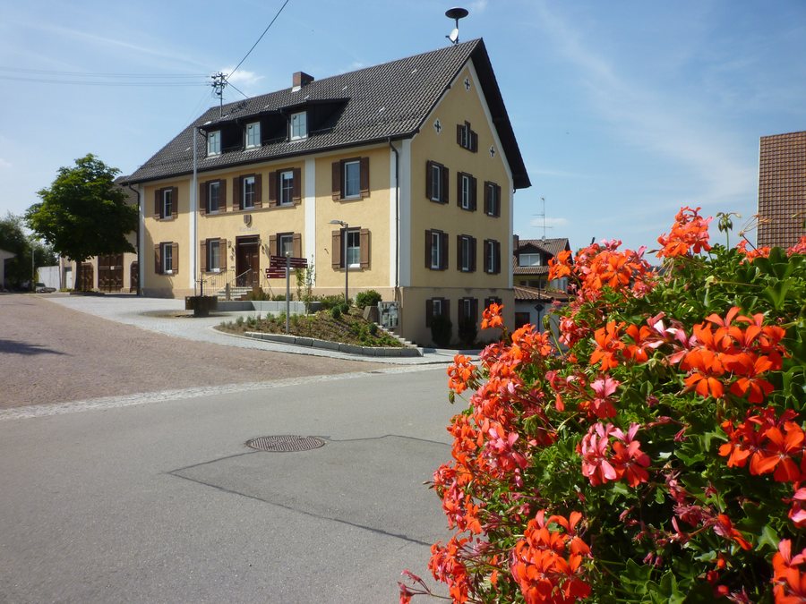 File:Dürnau - Rathaus.JPG