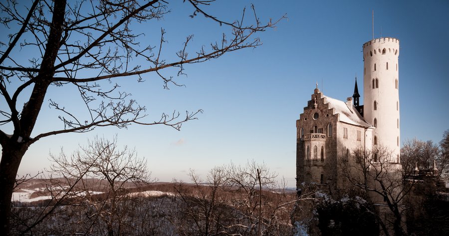 File:Honau Baden-Württemberg Germany Lichtenstein-Castle-in-winters-atmosphere-01.jpg