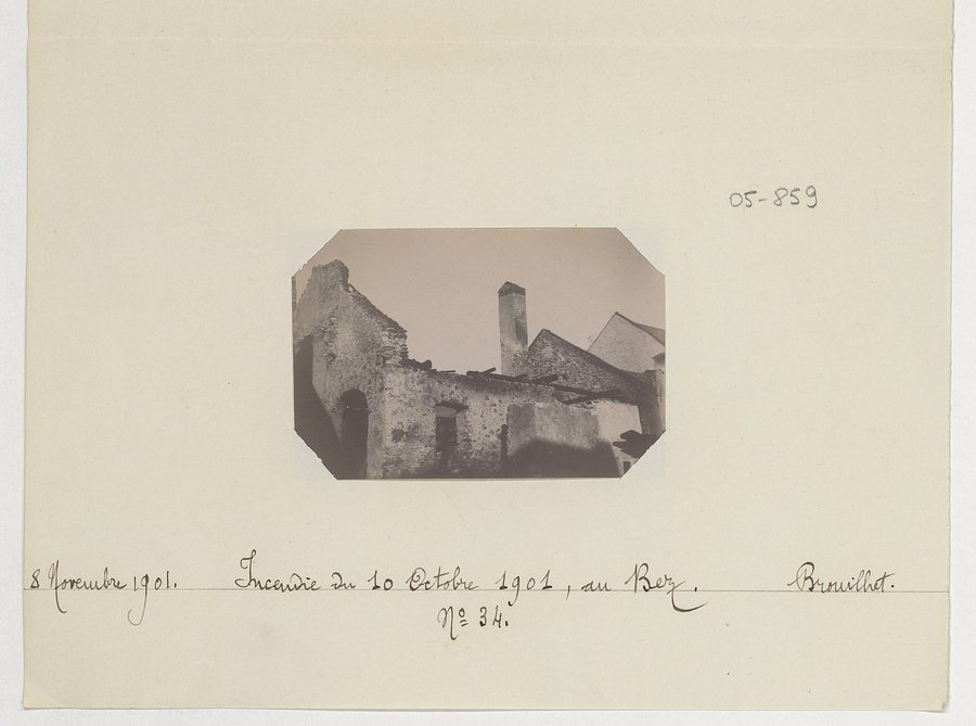 File:Commune de la Salle-les-Alpes (maison incendiée le 10 octobre 1901 dans le hameau du Bez) - Brouilhet - btv1b106861795.jpg
