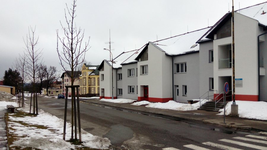 File:Horní Planá, Sídliště Míru (01).jpg