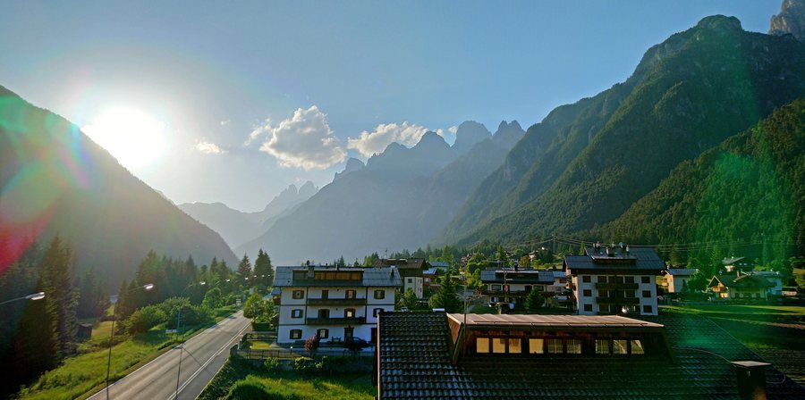 File:Auronzo di Cadore - sunset.jpg
