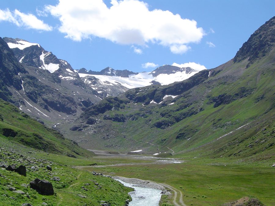 Blick durch das Sulztal auf den Sulztalferner