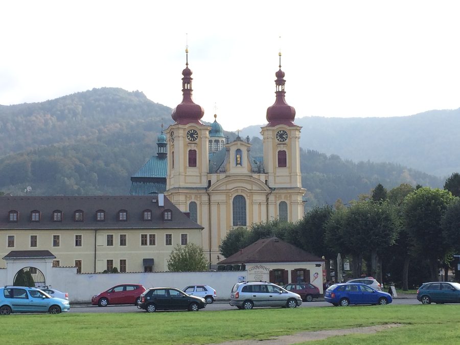 Wallfahrtsbasilika Mariä Heimsuchung und ehemaliges Franziskanerkloster in Hejnice