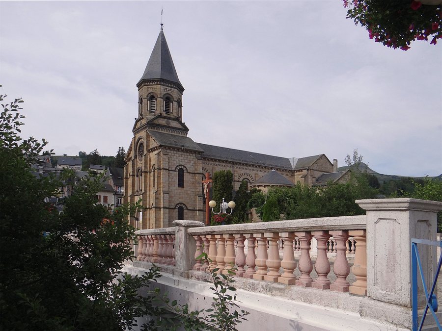 File:La Bourboule-02.JPG
