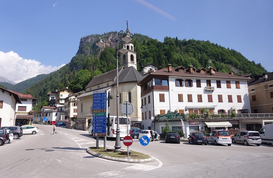 File:Cencenighe Agordino 2019.jpg