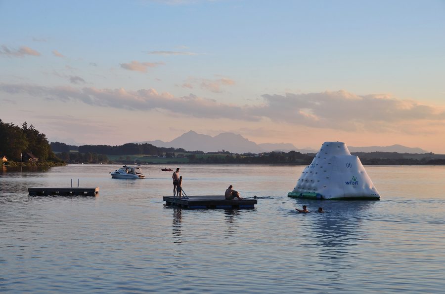 Strandbad Henndorf am Wallersee in Salzburg