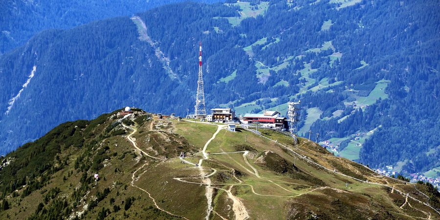 Venetbahn-Bergstation am Krahberg mit Sender Landeck