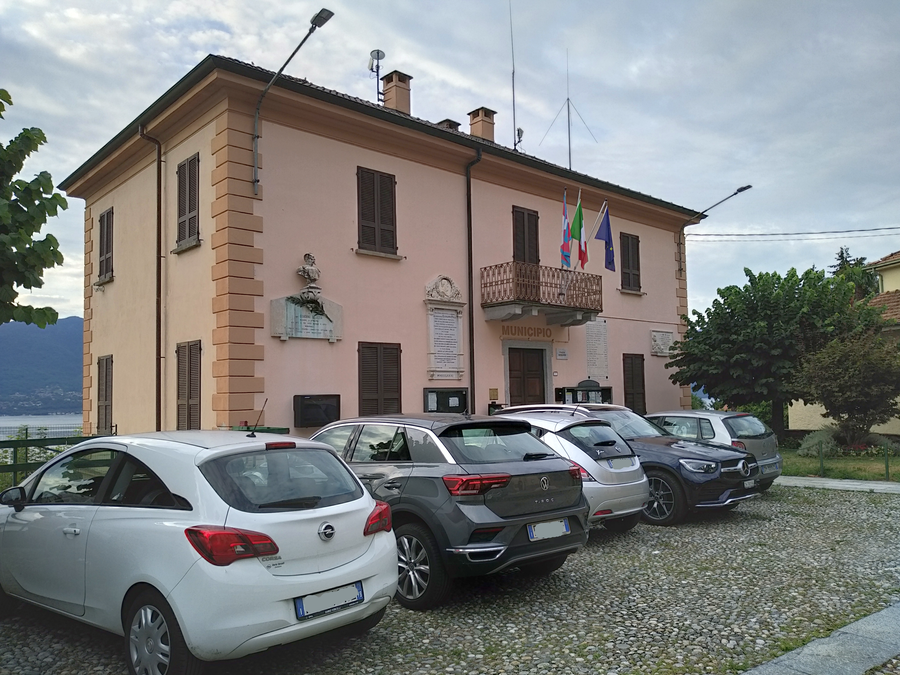 File:Oggebbio municipio.png