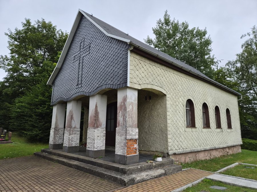 File:Cemetery Heubach, Masserberg 5.jpg
