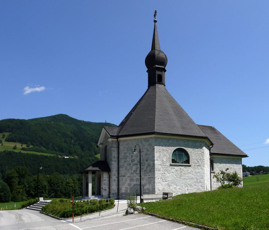 Katholische Filialkirche hl. Josef, die Heimkehrerkirche in Loibichl