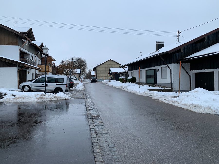 Diepolz im Allgäu im Dezember mit verschneiter Landschaft