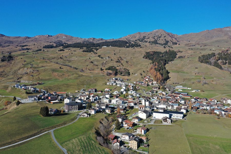 Blick auf Vella GR in der Val Lumnezia