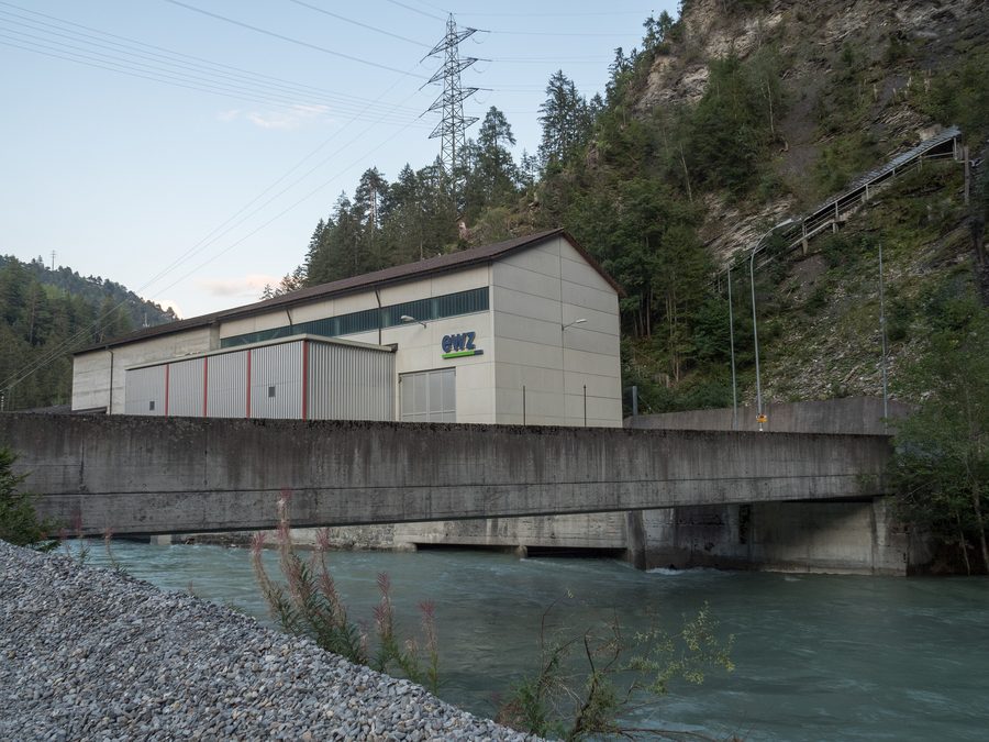 Straßenbrücke über die Albula bei Tiefencastel im Kanton Graubünden