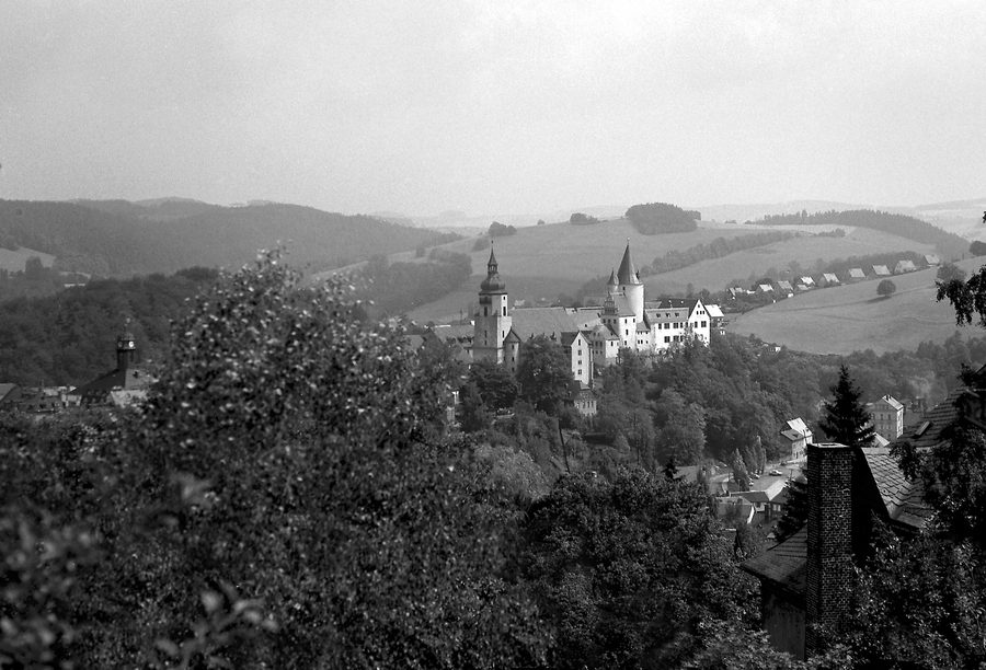 Schloss Schwarzenberg neben der Stadtkirche St. Georg