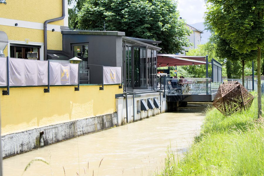 Käferheimer Mühlbach im Ortsteil Siezenheim von Wals-Siezenheim