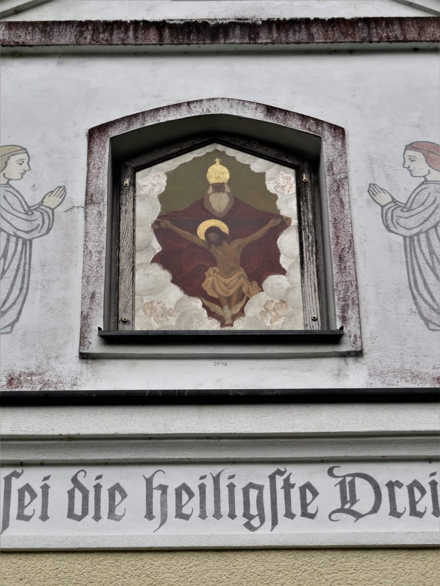 Eingangstür der Rameiskapelle bei der ehemaligen Schmiedewerkstatt Rameishammer im Museumsdorf Trattenbach