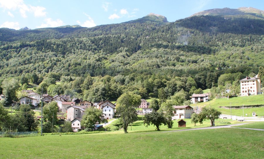 File:Corzoneso.JPG