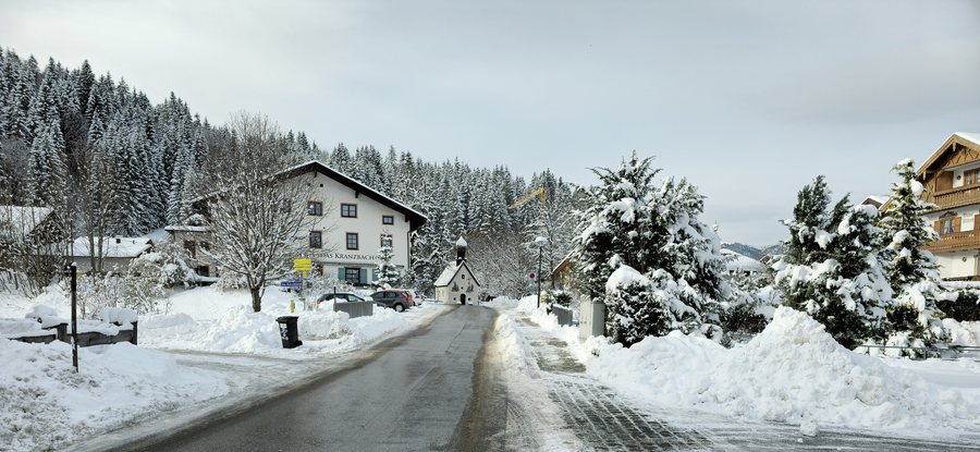 File:Klais, Blick Richtung Ortsmitte.jpg