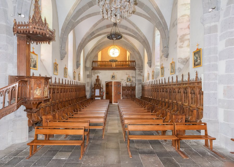 File:St Louis church in Laveissiere (31).jpg