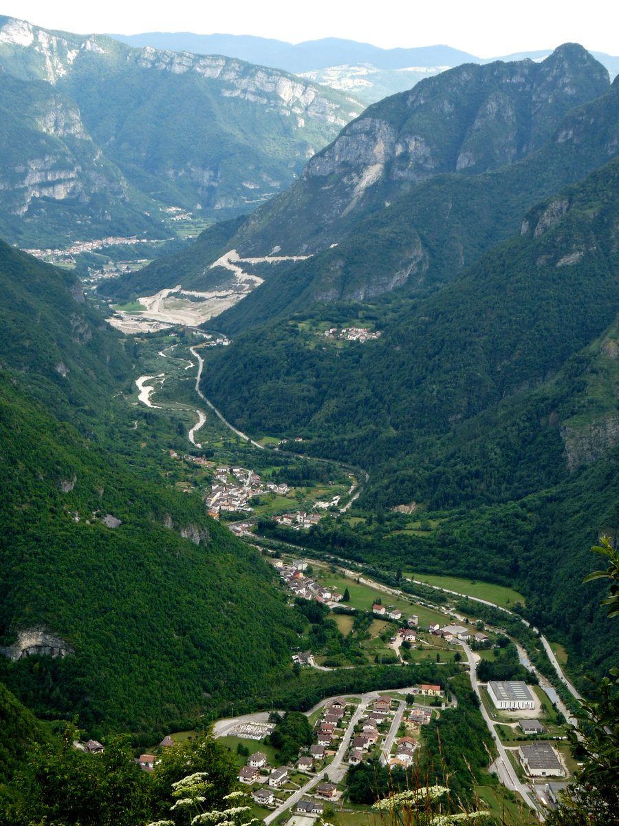 File:Pedemonte-panorama from Forte Belvedere.jpg
