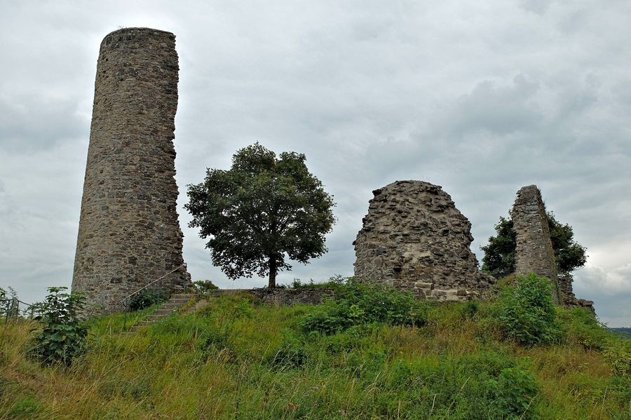 Burgruine Kronenburg in Dahlem