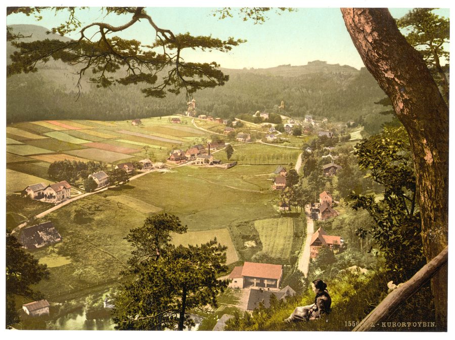 Blick auf Kurort Oybin und das Oybin-Tal im Zittauer Gebirge