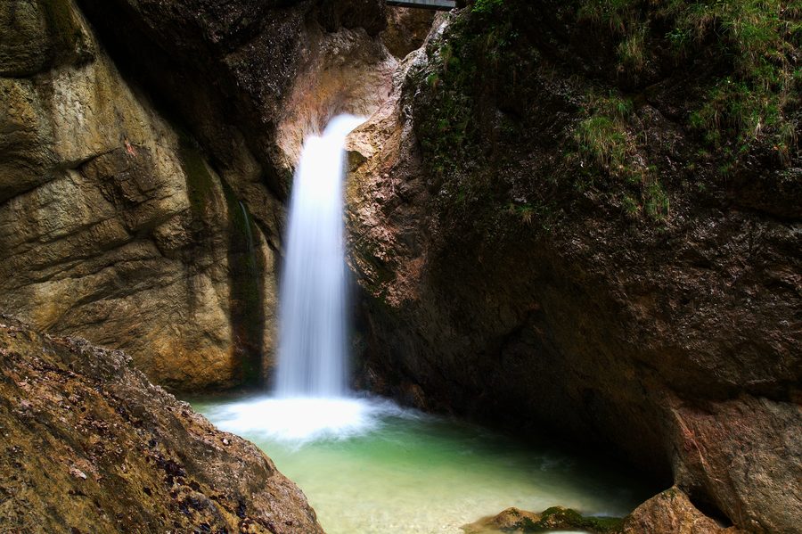 Wasserfall in der Almbachklamm bei Marktschellenberg
