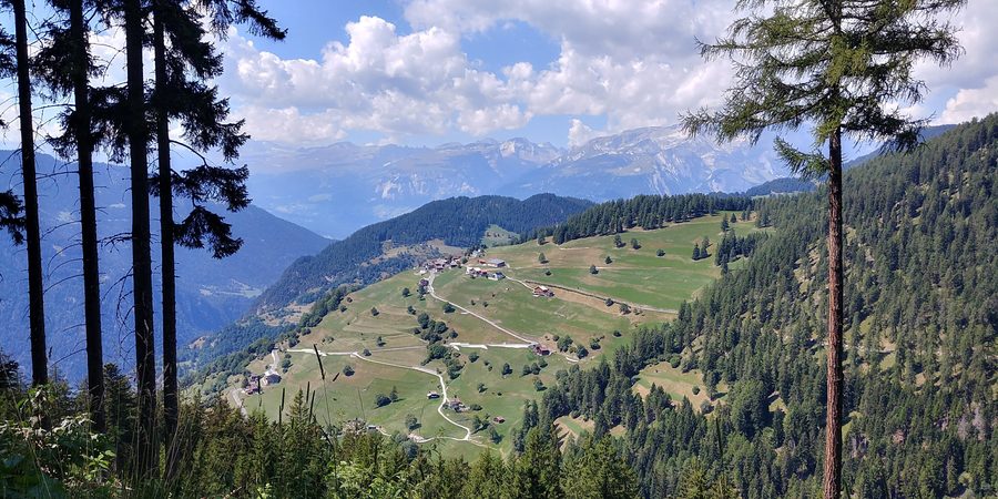 Bergdorf Trans im Domleschg im Kanton Graubünden