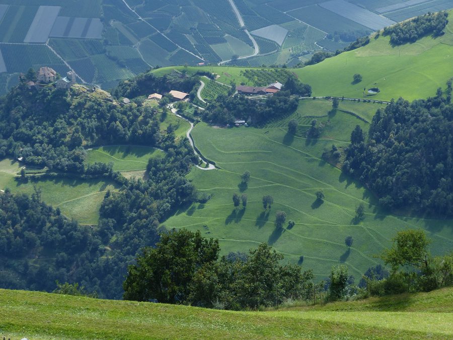 Blick auf Juval mit Schloss Juval