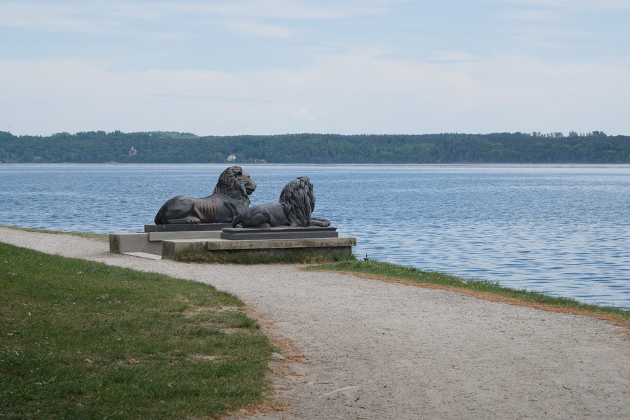 Starnberger See bei Tutzing mit Uferlandschaft