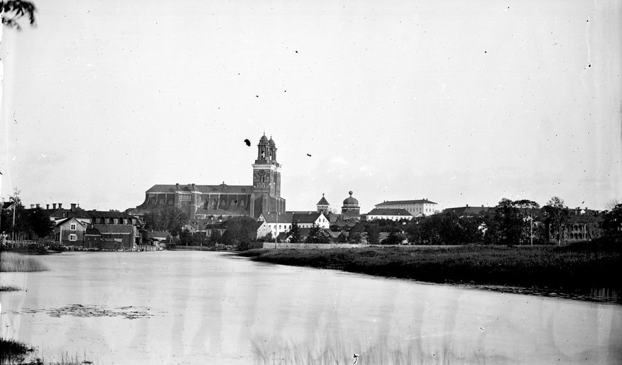 Historische Ansicht von Uppsala mit dem Dom und dem Fyrisån