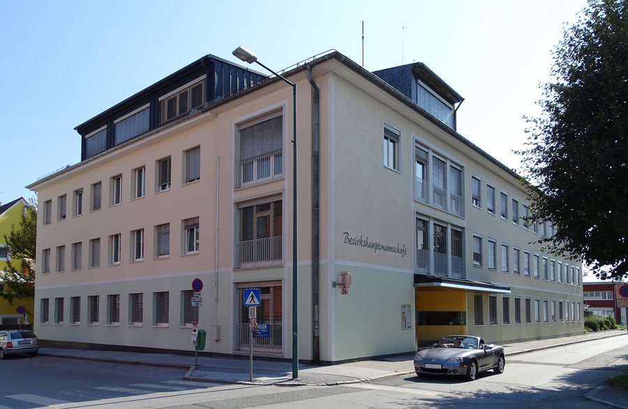 File:Bezirkshauptmannschaft Voitsberg.jpg