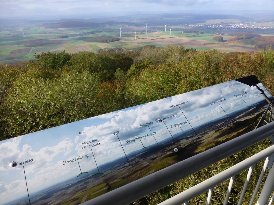 Blick auf das Knüllgebirge vom Soisbergturm aus