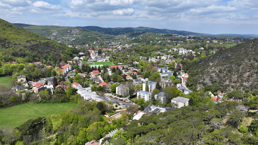 Südostansicht von Hinterbrühl in Niederösterreich