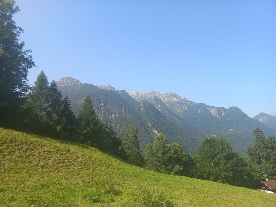 File:Bludenz-Gassuend-view to Vandanser Steinwand-01ASD.jpg